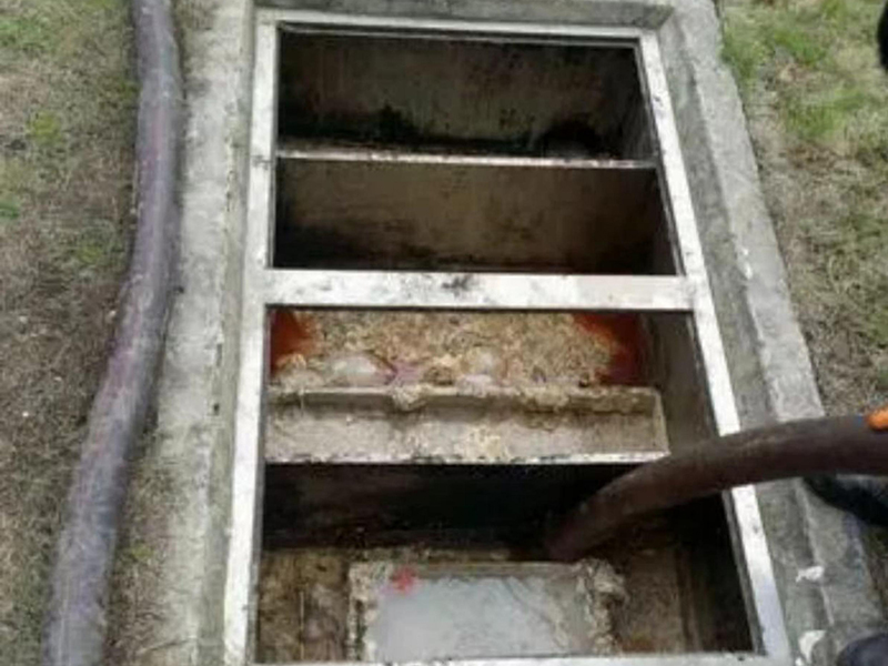 王屋镇隔油池清理